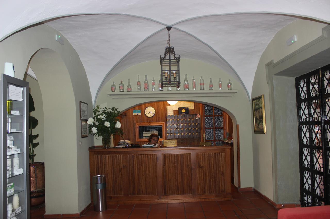 Hotel Varinia Serena - Balneario De Alange Bagian luar foto