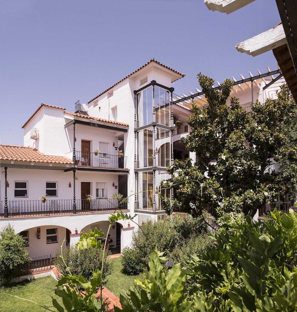 Hotel Varinia Serena - Balneario De Alange Bagian luar foto